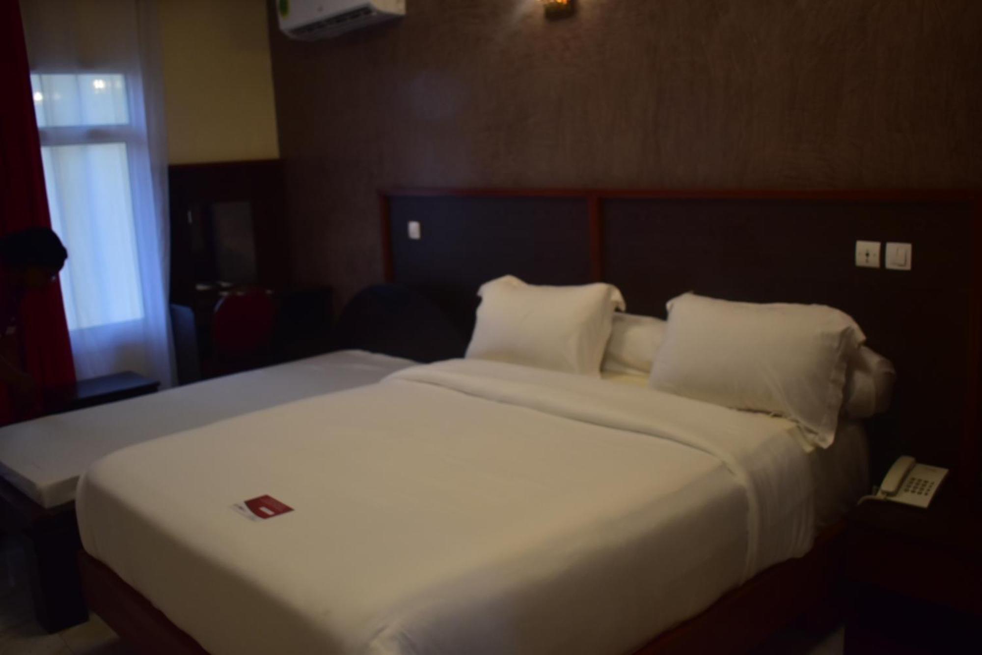 Safyad Hotel Yaounde Exterior photo