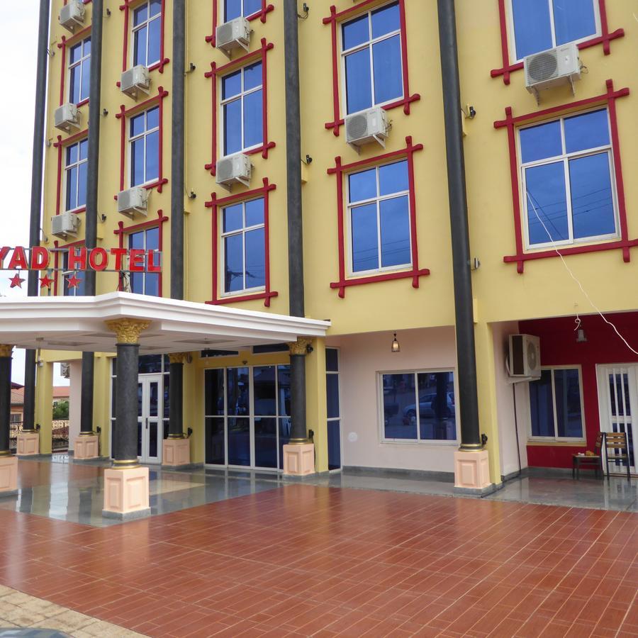 Safyad Hotel Yaounde Exterior photo